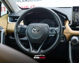 2019 TOYOTA RAV4 For Sale in Orlando
