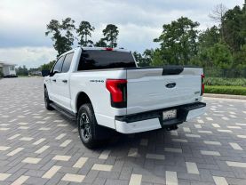 2022 FORD F150 LIGHTNING PICKUP DUAL ELECTRIC MOTORS XLT PICKUP 4D 5 1/2 FT