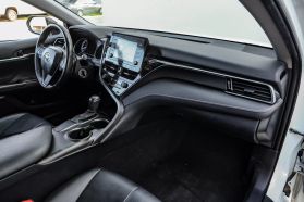 2021 Toyota Camry - Image 13