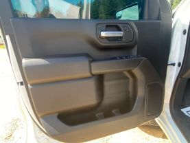 2021 CHEVROLET SILVERADO 1500 CREW CAB PICKUP 4-CYL, TURBO, 2.7 LITER CUSTOM PICKUP 4D 5 3/4 FT