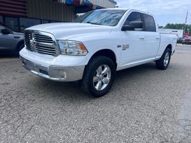 2019 RAM 1500 CLASSIC CREW CAB PICKUP V8, HEMI, 5.7 LITER BIG HORN PICKUP 4D 6 1/3 FT