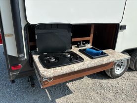 2017 KEYSTONE RV PASSPORT EXPRESS RV - 239ML at T&T Repairables - used car dealership in Spencer, Indiana.