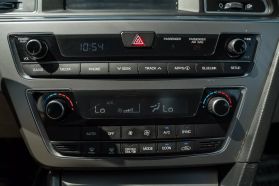 2017 HYUNDAI SONATA HYBRID SEDAN 4-CYL, HYBRID, 2.0 LITER SE SEDAN 4D