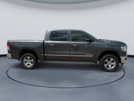 2019 RAM 1500 CREW CAB PICKUP V8, HEMI, 5.7 LITER BIG HORN PICKUP 4D 5 1/2 FT