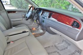 2005 LINCOLN TOWN CAR