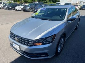 2018 VOLKSWAGEN PASSAT SEDAN 4-CYL, TURBO, 2.0 LITER 2.0T SE SEDAN 4D - Gesner Auto Inc in Taunton, MA, 41.88613, -71.14527