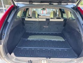 2016 VOLVO XC60 SUV 4-CYL, DRV-E SPRCHRG 2.0T T6 DRIVE-E SPORT UTILITY 4D