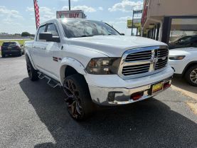 2017 RAM 1500 CREW CAB PICKUP WHITE AUTOMATIC - Budget Used Car Sales