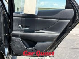 2022 Hyundai Elantra - Image 15