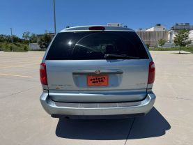 2005 CHRYSLER TOWN & COUNTRY VAN V6, 3.8 LITER TOURING MINIVAN 4D