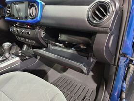 2017 Toyota Tacoma Double Cab - - Image 35
