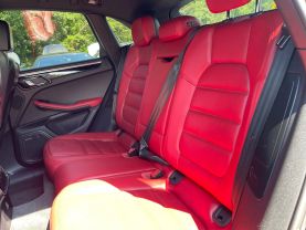 2017 Porsche Macan - Image 30
