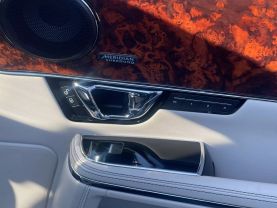 2016 Jaguar Xj - Image 27