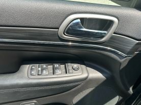 2020 JEEP GRAND CHEROKEE SUV V6, VVT, 3.6 LITER LIMITED SPORT UTILITY 4D at T&T Repairables - used car dealership in Spencer, Indiana.