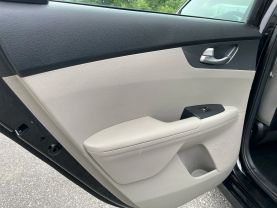 2020 Kia Forte - Image 17