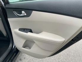 2020 Kia Forte - Image 33