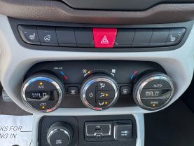 2015 JEEP RENEGADE SUV 4-CYL, MULTIAIR, 2.4L LATITUDE SPORT UTILITY 4D