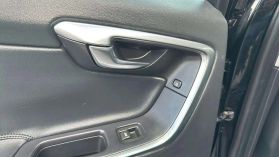 2015 Volvo V60 - Image 18