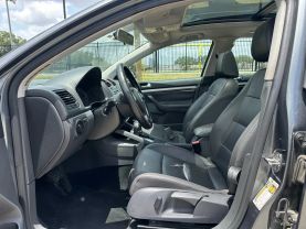 2009 VOLKSWAGEN JETTA WAGON 5-CYL, 2.5 LITER SE SPORTWAGEN SPORT WAGON 4D