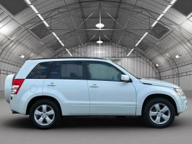 2010 SUZUKI GRAND VITARA SUV 4-CYL, 2.4 LITER LIMITED SPORT UTILITY 4D