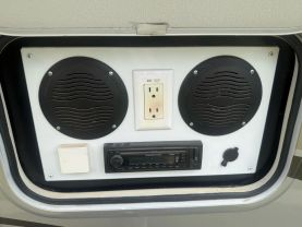 2011 FLEETWOOD TIOGA - - 31M