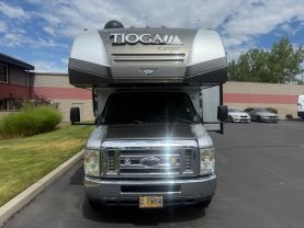 2011 FLEETWOOD TIOGA - - 31M