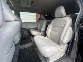 2019 TOYOTA SIENNA VAN V6, 3.5 LITER XLE MINIVAN 4D