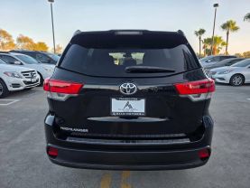 2017 Toyota Highlander - Image 5