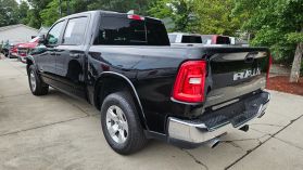 2025 Ram 1500 Crew Cab - Image 6
