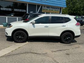 2016 Nissan Rogue - Image 2