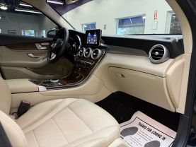 2017 MERCEDES-BENZ GLC