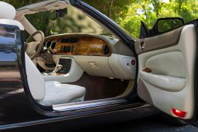 2006 JAGUAR XK CONVERTIBLE V8, 4.2 LITER XK8 CONVERTIBLE 2D