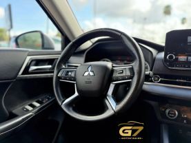 2022 Mitsubishi Outlander - Image 17