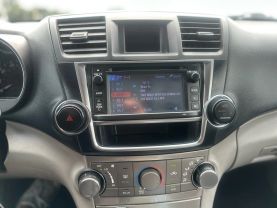 2013 TOYOTA HIGHLANDER SUV 4-CYL, 2.7 LITER SPORT UTILITY 4D