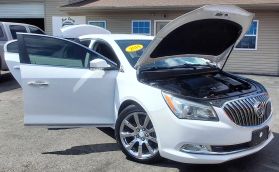 2014 BUICK LACROSSE SEDAN V6, 3.6 LITER LEATHER SEDAN 4D