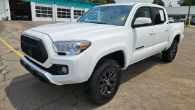 2022 Toyota Tacoma Double Cab - Image 1
