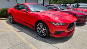 2025 Ford Mustang - Image 3