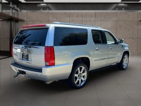 2014 CADILLAC ESCALADE ESV SUV V8, FLEX FUEL, 6.2 LITER LUXURY SPORT UTILITY 4D
