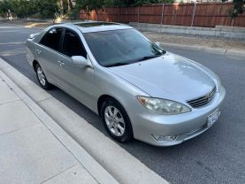 2005 TOYOTA CAMRY XLE SEDAN 4D