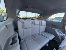 2017 Toyota Highlander - Image 10