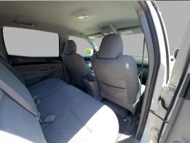 2010 TOYOTA TACOMA DOUBLE CAB PICKUP V6, 4.0 LITER PRERUNNER PICKUP 4D 5 FT
