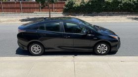 2017 TOYOTA PRIUS TWO HATCHBACK 4D
