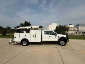2017 FORD F550 SUPER DUTY SUPER CAB & CHASSIS CAB_CHASSIS V10, 6.8 LITER XLT 168" W.B. 4D