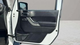 2015 Jeep Wrangler - Image 17