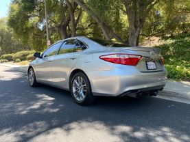 2017 TOYOTA CAMRY SE SEDAN 4D