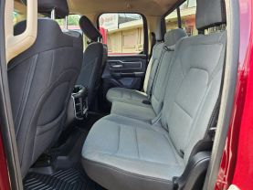 2020 RAM 1500 QUAD CAB PICKUP V8, HEMI, 5.7 LITER BIG HORN PICKUP 4D 6 1/3 FT