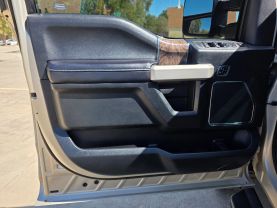 2018 FORD F250 SUPER DUTY CREW CAB PICKUP V8, TURBO DIESEL, 6.7L LARIAT PICKUP 4D 6 3/4 FT