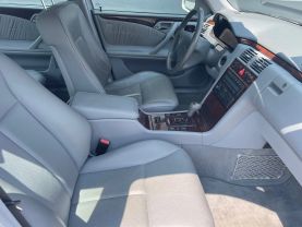 2000 MERCEDES-BENZ E-CLASS SEDAN V6, 3.2 LITER E 320 SEDAN 4D