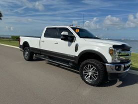 2019 FORD F350 SUPER DUTY CREW CAB PICKUP V8, TURBO DIESEL, 6.7 LITER LARIAT PICKUP 4D 8 FT