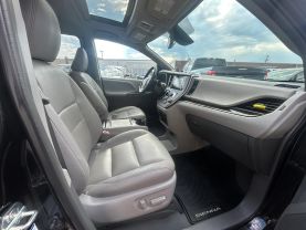 2019 TOYOTA SIENNA VAN V6, 3.5 LITER XLE MINIVAN 4D